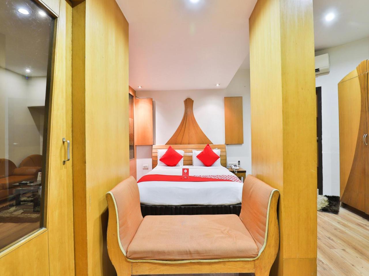 Oyo 1123 Hotel Rock Regency Ahmadábád Kültér fotó