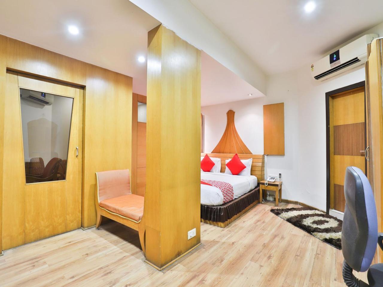Oyo 1123 Hotel Rock Regency Ahmadábád Kültér fotó