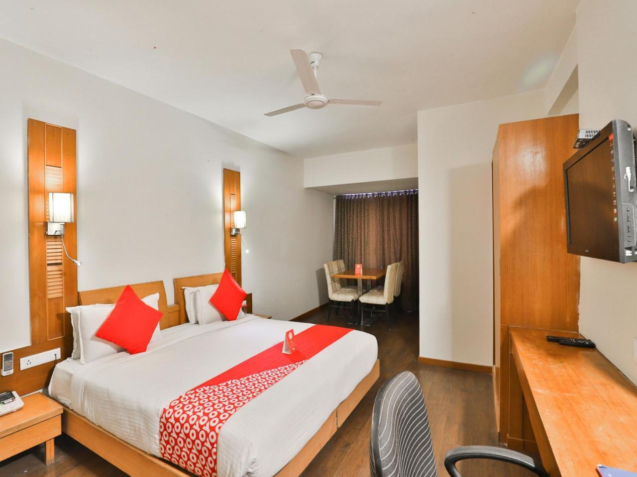 Oyo 1123 Hotel Rock Regency Ahmadábád Kültér fotó